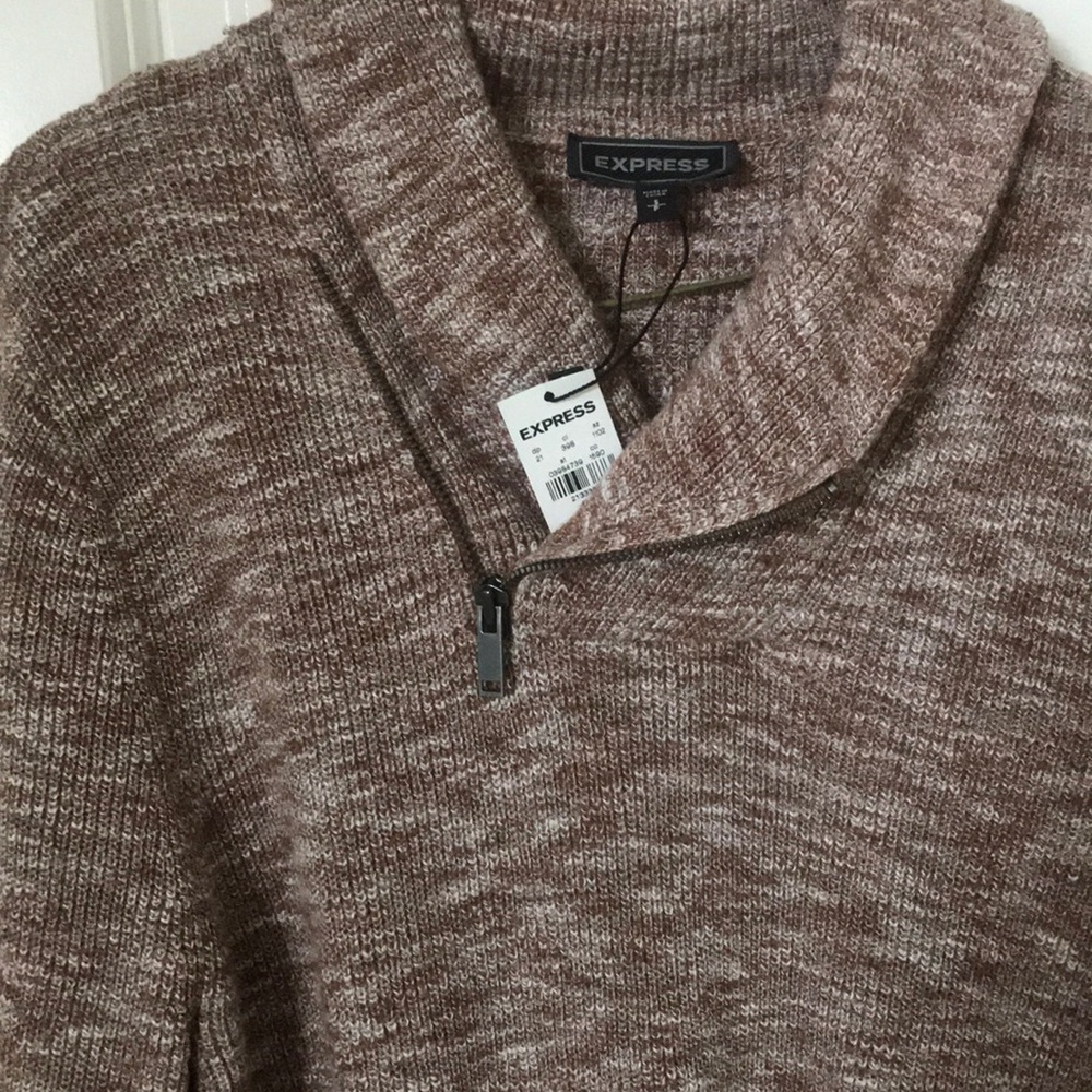 BRAND NEW EXPRESS SWEATER !